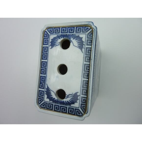 Vintage Chinese Ceramic Pot Foo Dog Lions Blue White Bud Vase Tea Caddy Jar - Picture 2 of 7